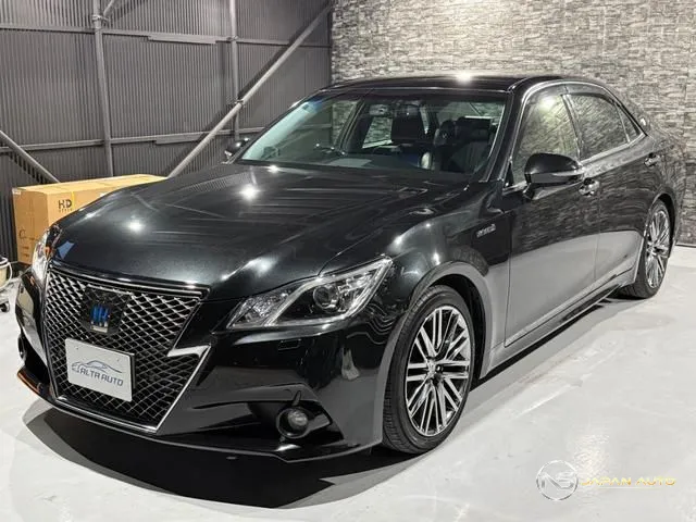 2013 Toyota Crown Hybrid Athlete G