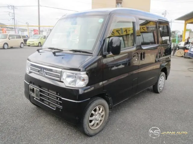 2012 Mitsubishi Minicab Van Bravo