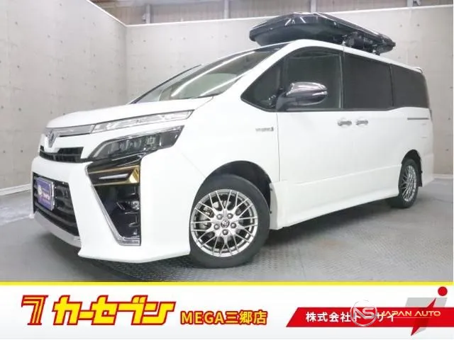 2019 Toyota Voxy, photo 1 of 19