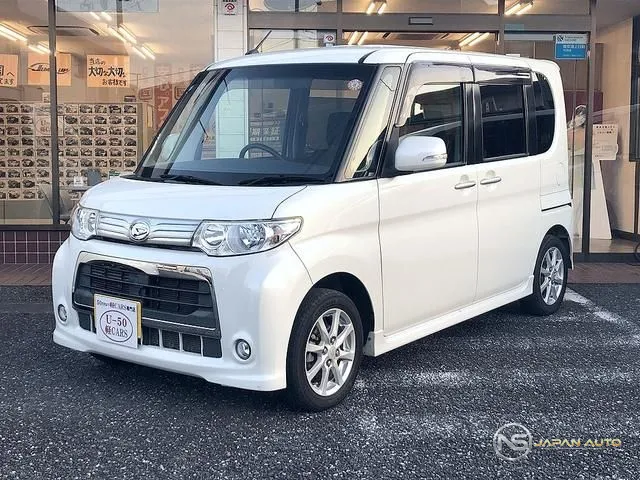 2013 Daihatsu Tanto, photo 1 of 20