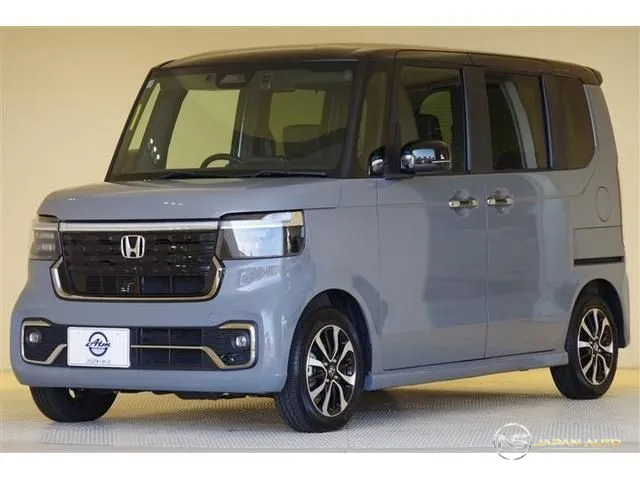 2025 Honda N-Box Custom, photo 1 of 20