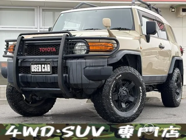 2011 Toyota FJ Cruiser Color Package