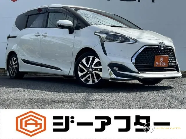 2021 Toyota Sienta, photo 1 of 20