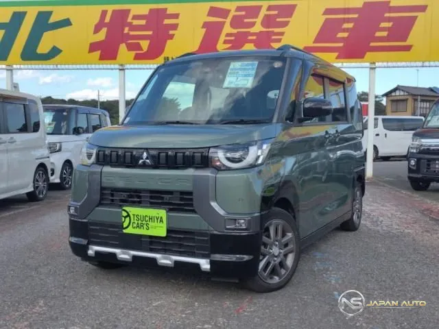 2023 Mitsubishi Delica Mini T Premium