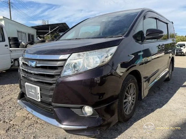 2015 Toyota Noah Hybrid G