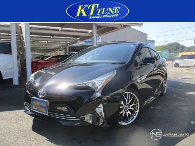 2016 Toyota Prius S Touring Selection