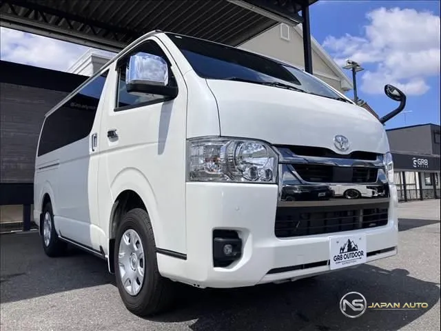 2024 Toyota Hiace Van, photo 1 of 20