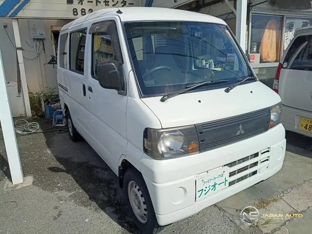 2010 Mitsubishi Minicab Van CS