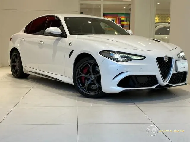 2019 Alfa Romeo Giulia Quadrifoglio