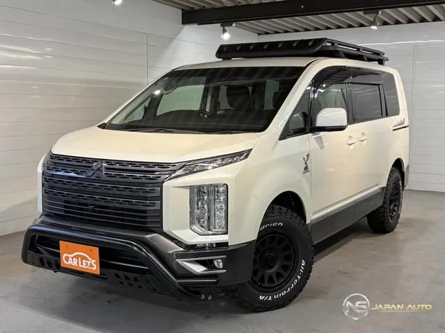 2021 Mitsubishi Delica D:5, photo 1 of 20