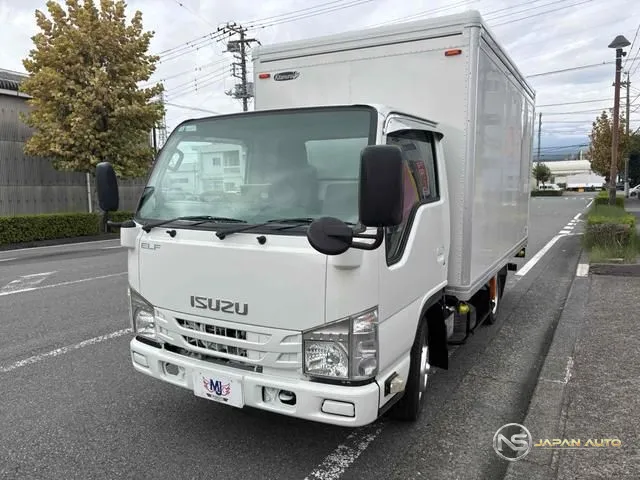 2017 Isuzu Elf Truck