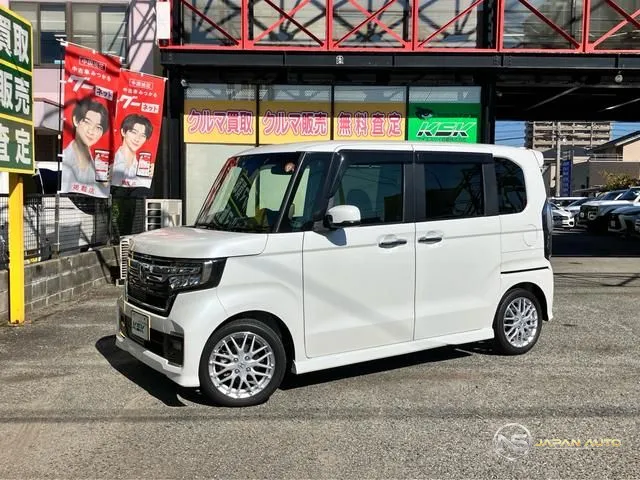 2022 Honda N-Box Custom, photo 1 of 20