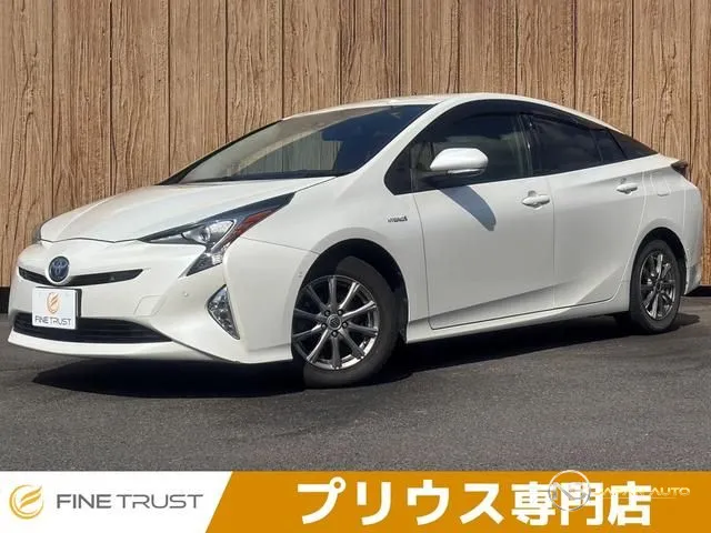 2018 Toyota Prius S Safety Plus