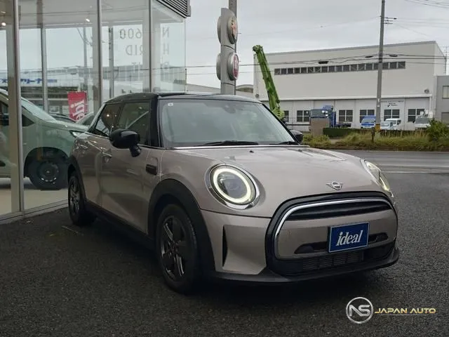 2021 MINI Mini, photo 1 of 8