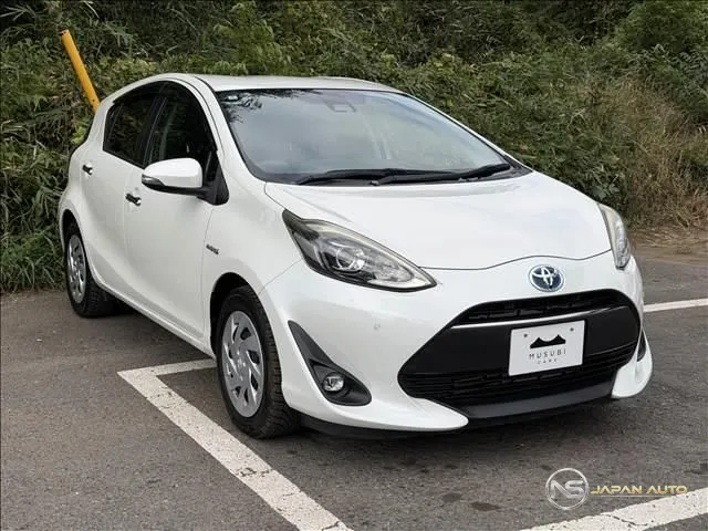 2018 Toyota Aqua S Style Black