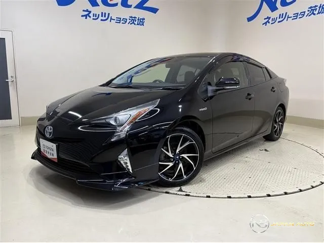 2016 Toyota Prius S Touring Selection