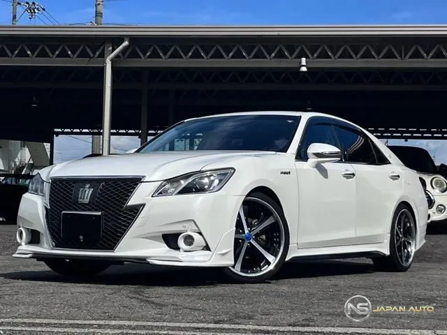2014 Toyota Crown Hybrid Athlete S