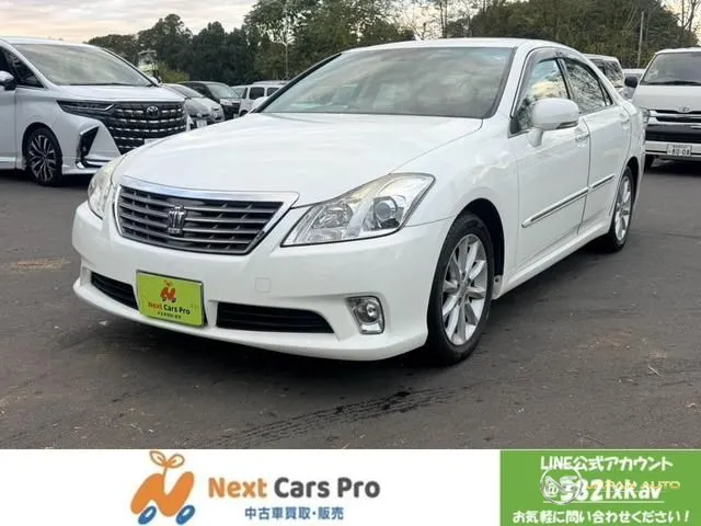 2010 Toyota Crown Royal Saloon