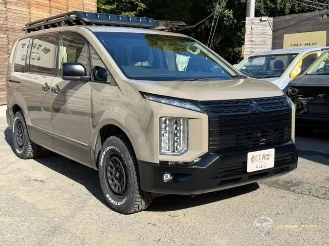 2021 Mitsubishi Delica D:5 G Power Package