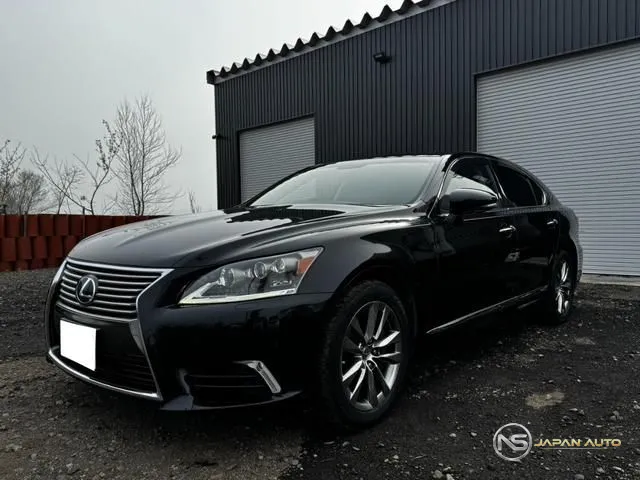 2015 Lexus LS LS600H Version L
