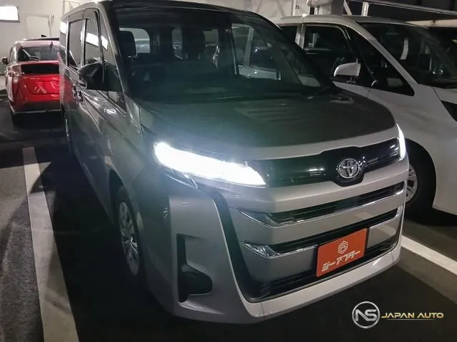 2023 Toyota Noah X