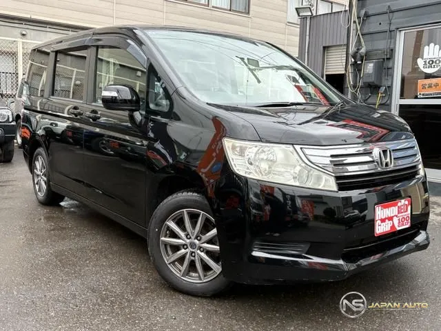 2011 Honda Stepwagon G L Package
