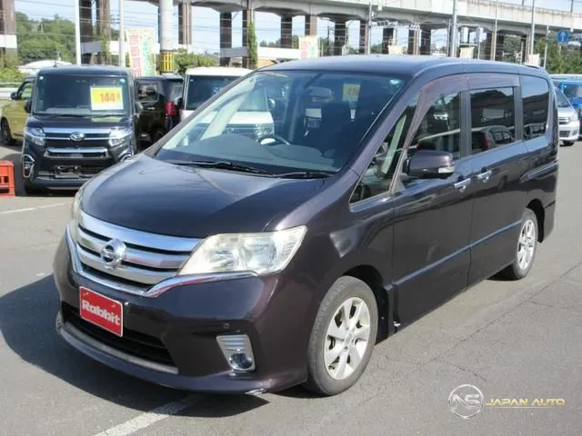 2011 Nissan Serena Highway Star