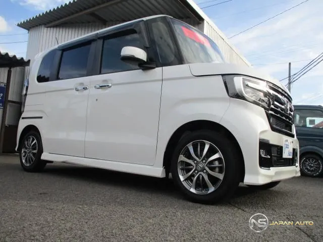 2023 Honda N-Box Custom L