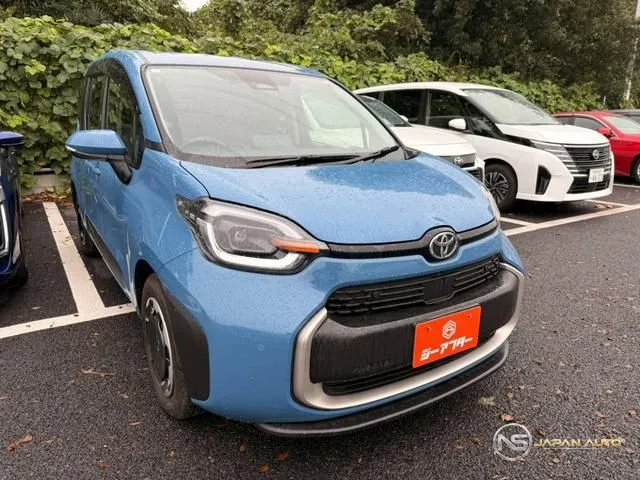 2023 Toyota Sienta Hybrid Z