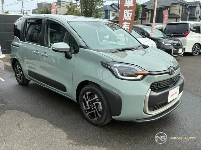 2026 Toyota Sienta Hybrid Z