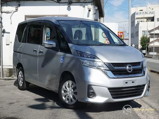 2017 Nissan Serena, photo 1 of 20