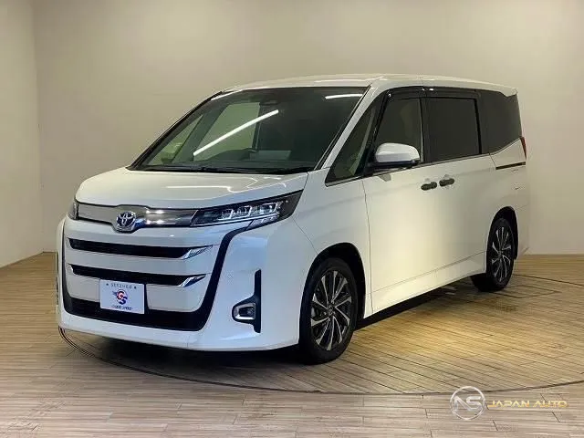 2024 Toyota Noah, photo 1 of 20