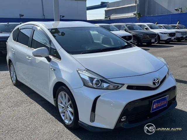 2015 Toyota Prius Alpha S Touring Selection
