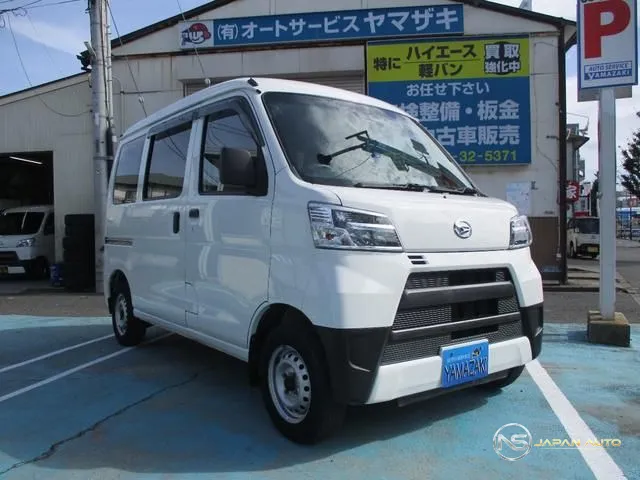2021 Daihatsu Hijet Cargo DX SA III