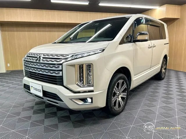 2020 Mitsubishi Delica D:5 P