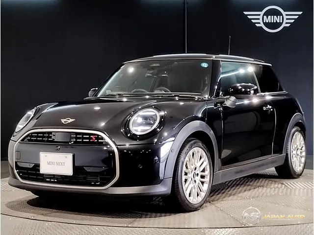 2025 MINI Mini Cooper S Favoured Trim
