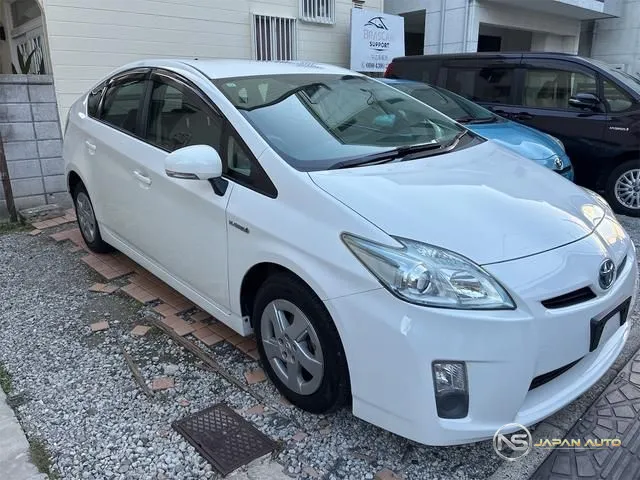 2011 Toyota Prius L