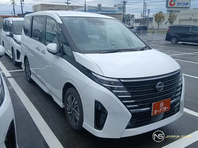 2026 Nissan Serena, photo 1 of 2
