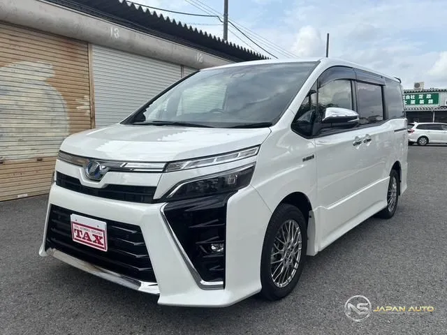 2019 Toyota Voxy, photo 1 of 18