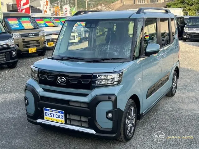 2026 Daihatsu Tanto Fun CR0SS