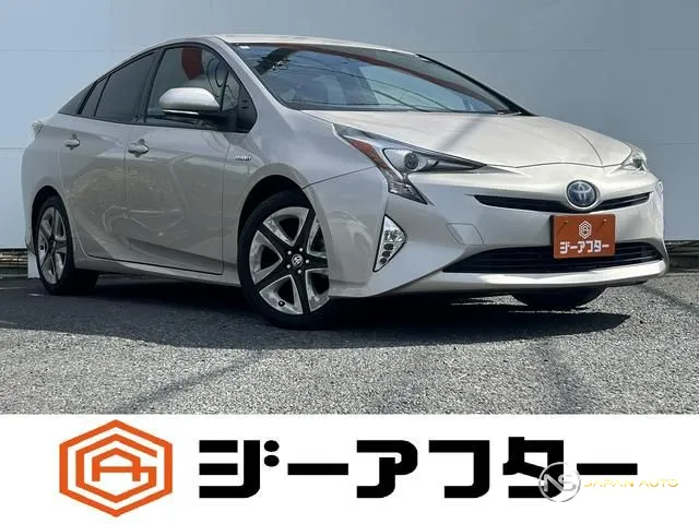 2016 Toyota Prius S Touring Selection