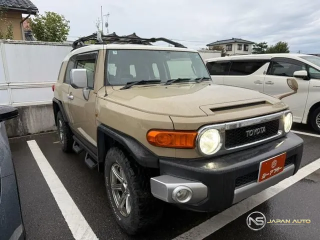 2015 Toyota FJ Cruiser Offroad Package