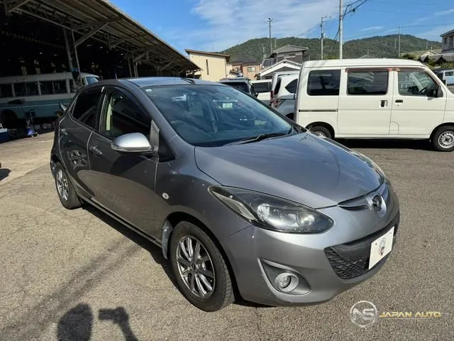 2013 Mazda Demio 13-SKYACTIV Shooting Star Sport