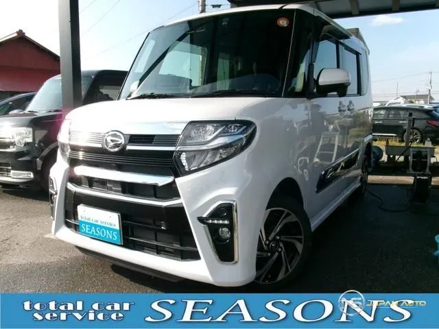 2022 Daihatsu Tanto Custom RS Style Selection