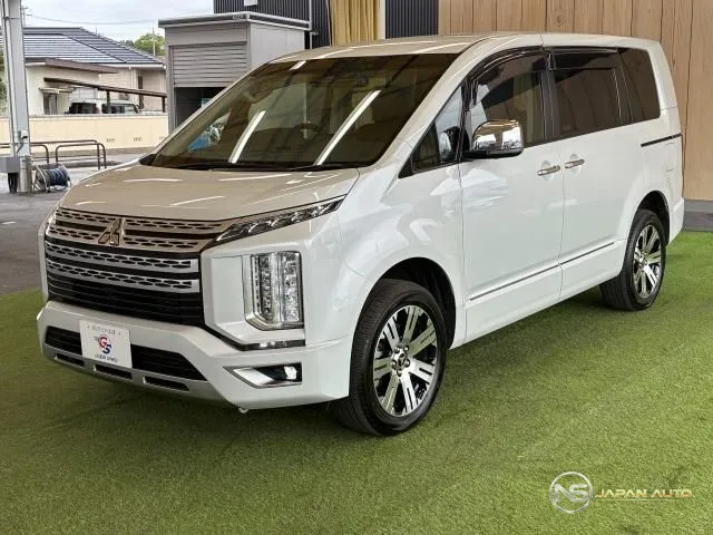 2024 Mitsubishi Delica D:5 P