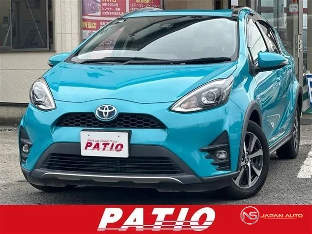 2017 Toyota Aqua, photo 1 of 20