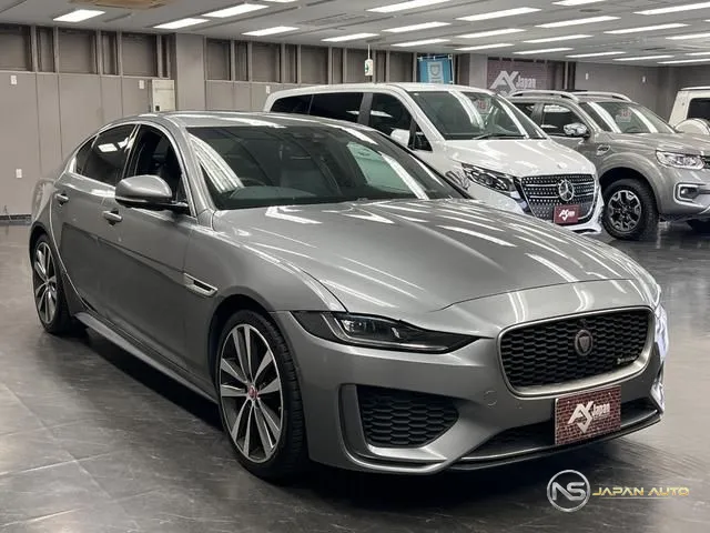 2019 Jaguar XE XE R-Dynamic SE