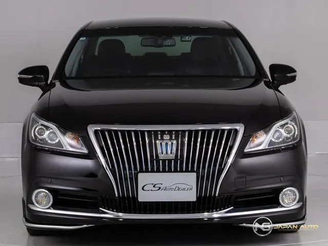2016 Toyota Crown Majesta F Version