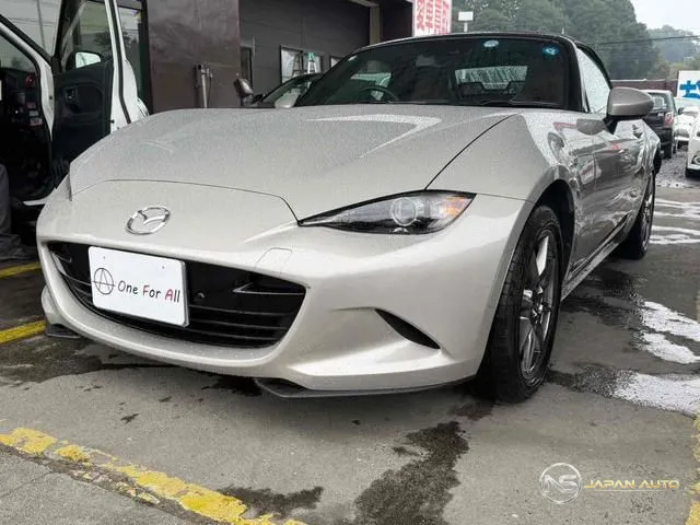 2023 Mazda Roadster Brown Top