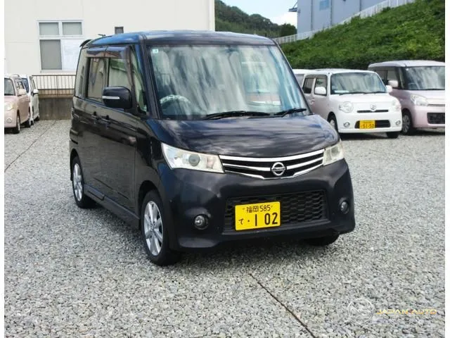 2011 Nissan Roox Highway Star